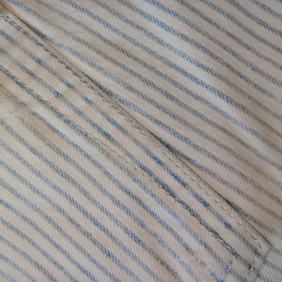 Nautical striped faded shorts - size 8 - Picture 4 of 4